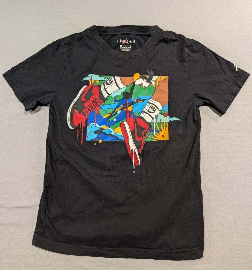 Jordan Graphic T-Shirt Size M Black Air Jordan Sneaker Mural Design